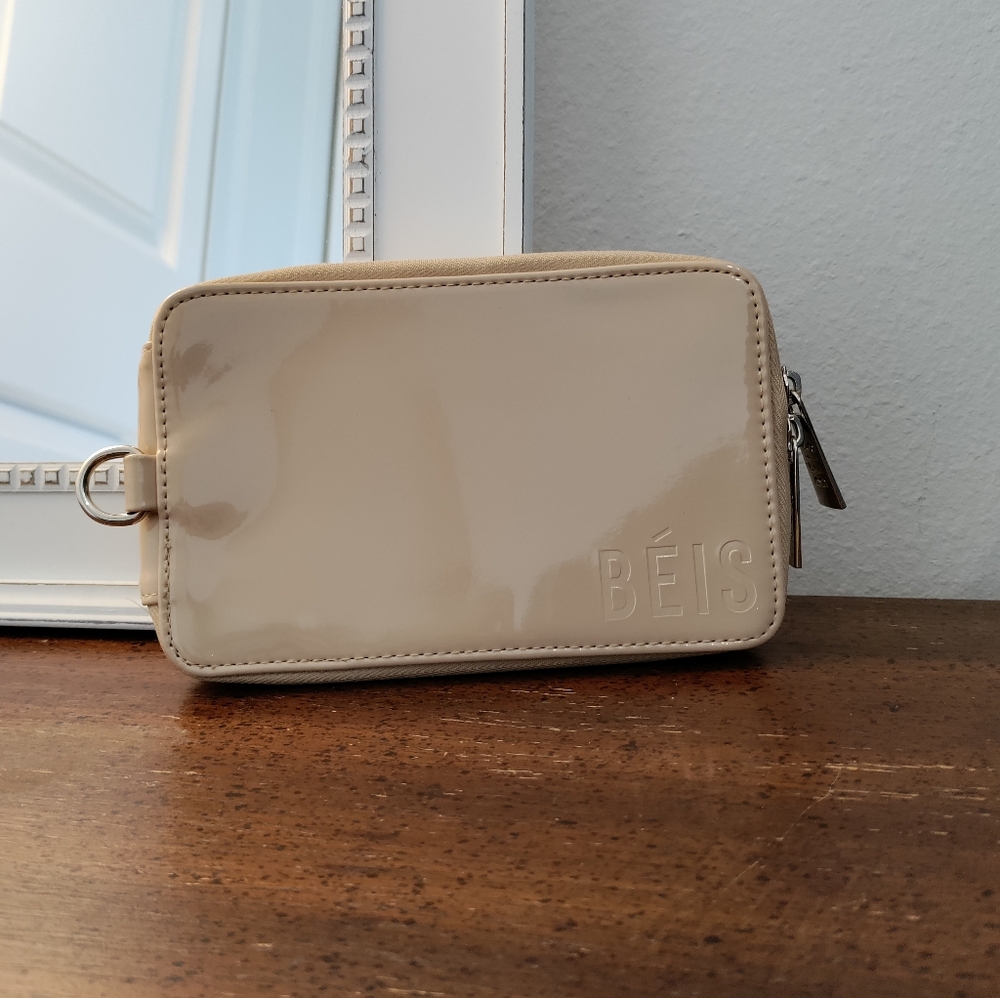 BEIS travel wallet